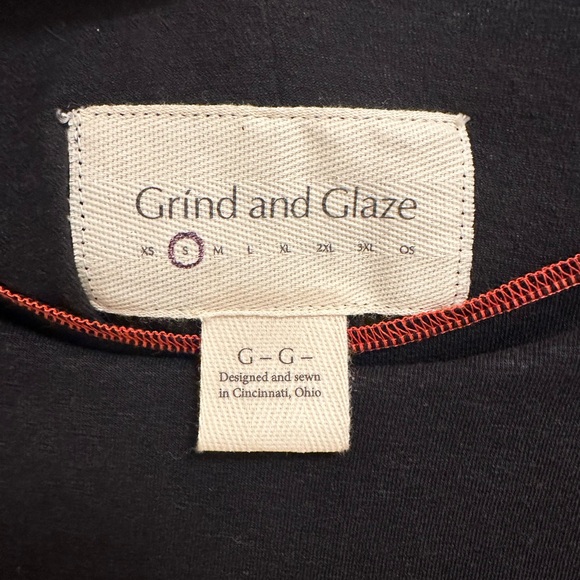 Black fitted Dress - Picture 5 of 5